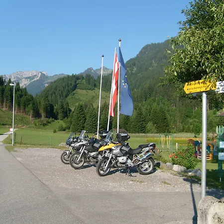 Der Tannenhof - Radfahrerhotel Szálloda 3*