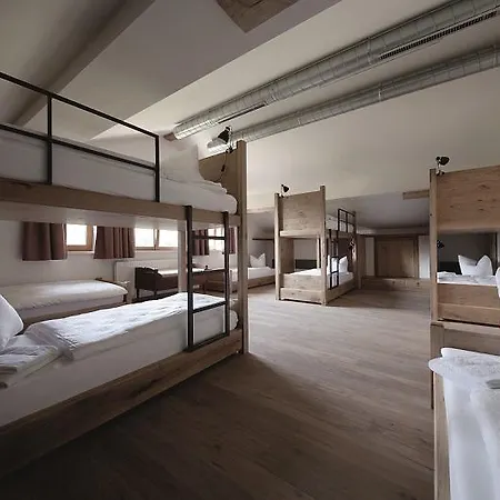 Hotel Der Tannenhof 3*