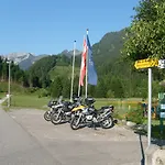 Der Tannenhof - Radfahrerhotel Otel 3*